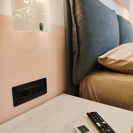 The Sun Side Apartment *
